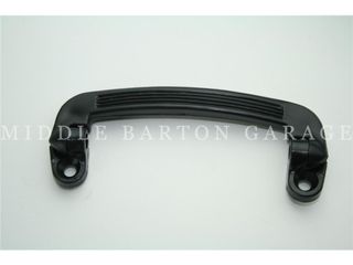 INTERIOR DOOR PULL 500R/600D PLASTIC	